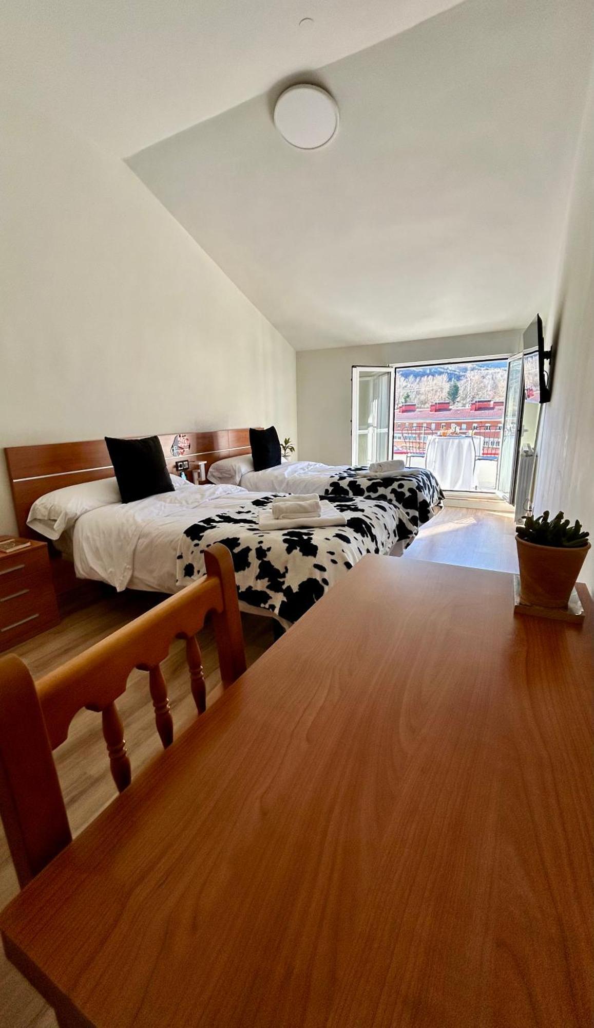 Bicis & Vacas Hotell La Pola de Gordon Eksteriør bilde