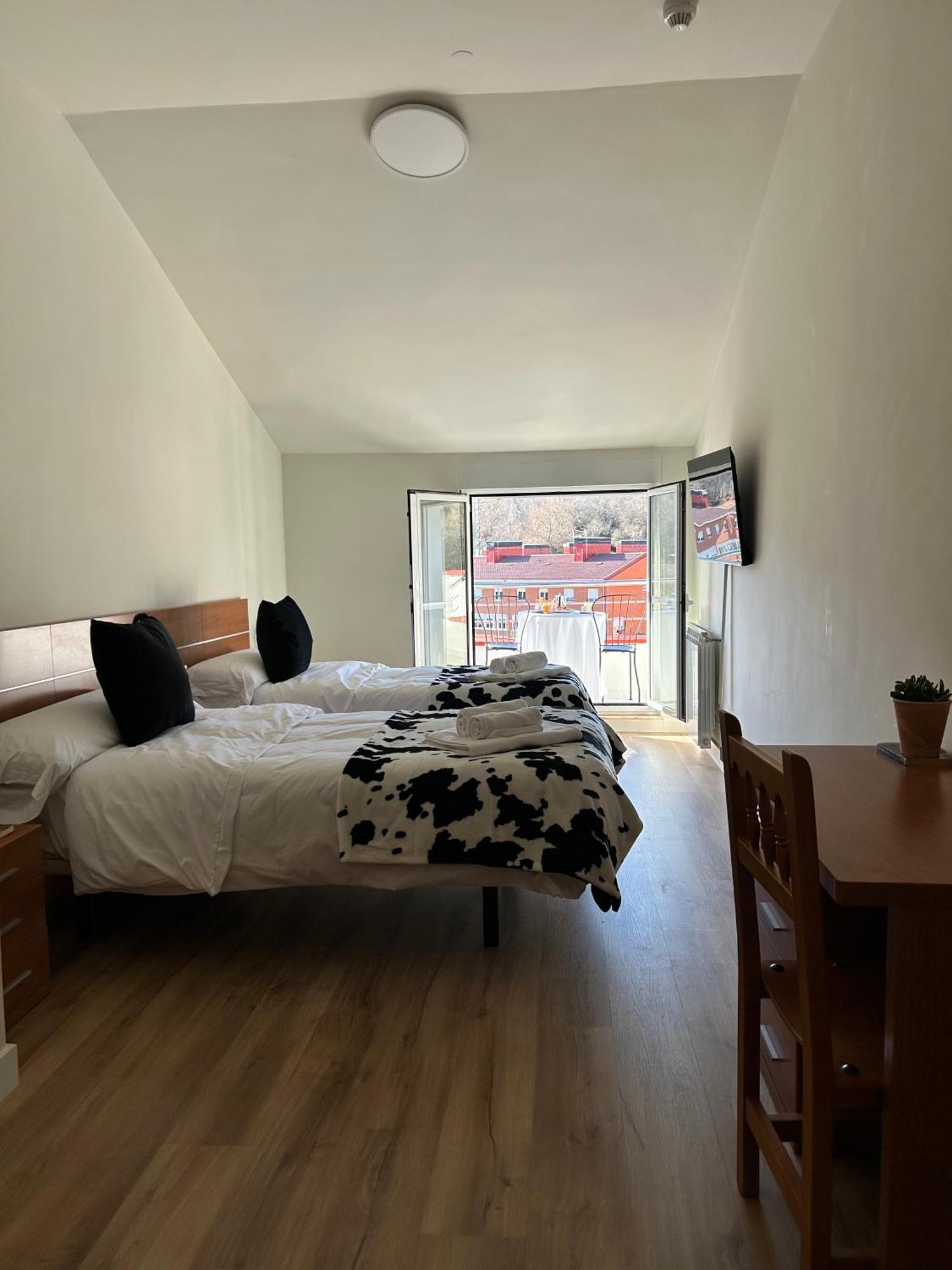 Bicis & Vacas Hotell La Pola de Gordon Eksteriør bilde